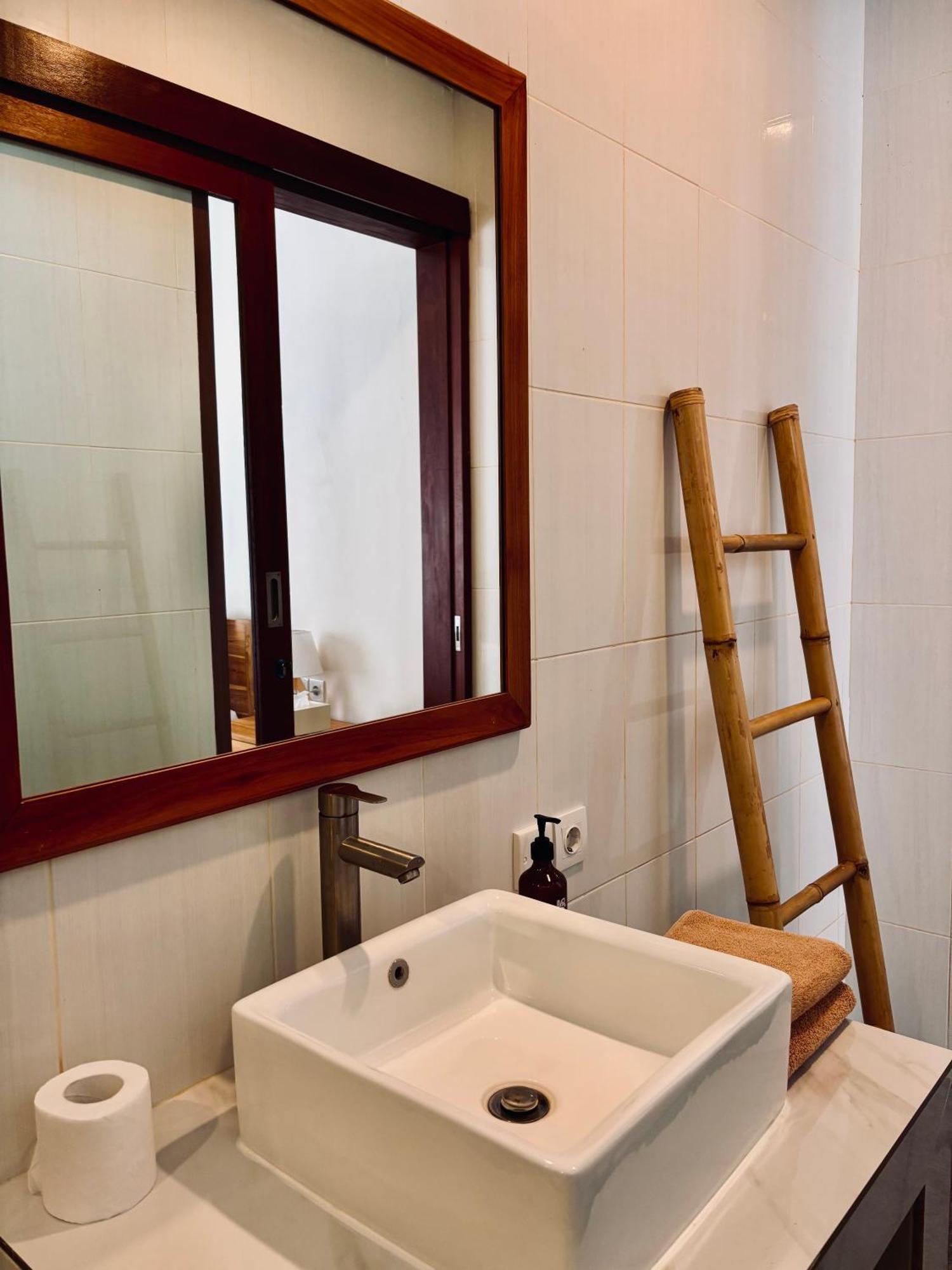 Kampana Homestay Улувату Экстерьер фото